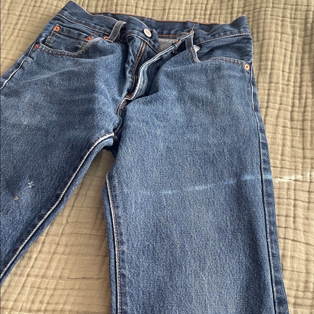Levi's Classic Indigo Jeans - Picture 3 of 4